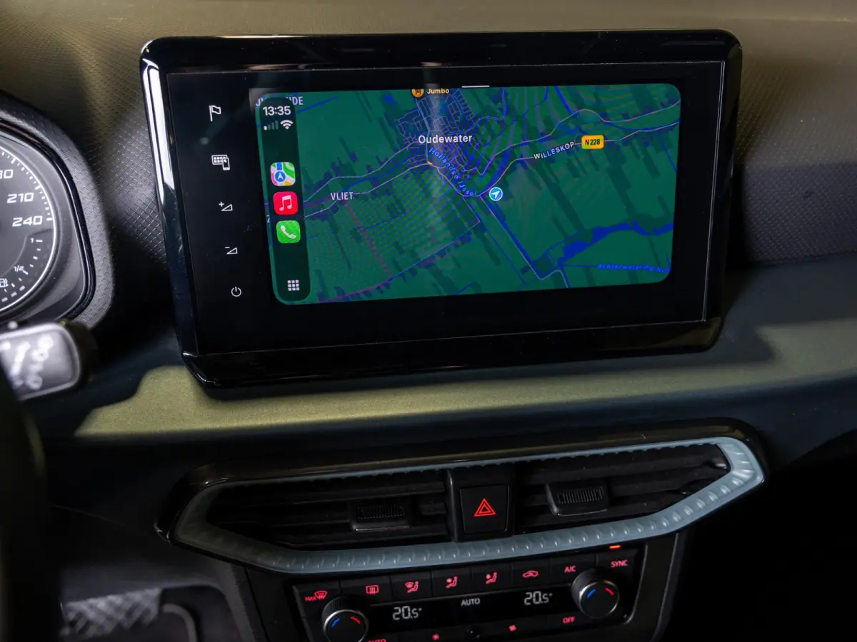 1.0 TSI Xperience / 110pk / Airco / Klimaatregeling / Apple carplay / Navigatie