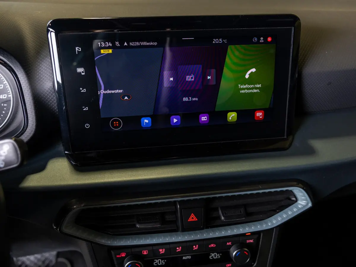 1.0 TSI Xperience / 110pk / Airco / Klimaatregeling / Apple carplay / Navigatie
