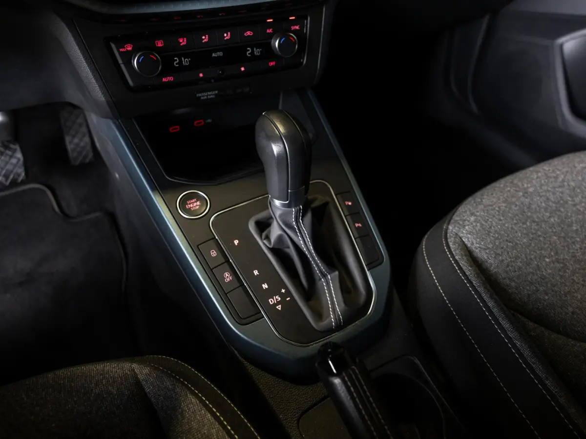 1.0 TSI Xperience / 110pk / Airco / Klimaatregeling / Apple carplay / Navigatie
