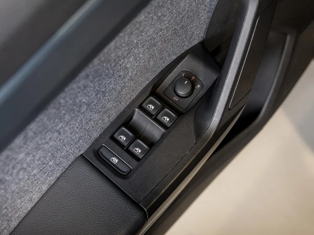 1.0 TSI Xperience / 110pk / Airco / Klimaatregeling / Apple carplay / Navigatie