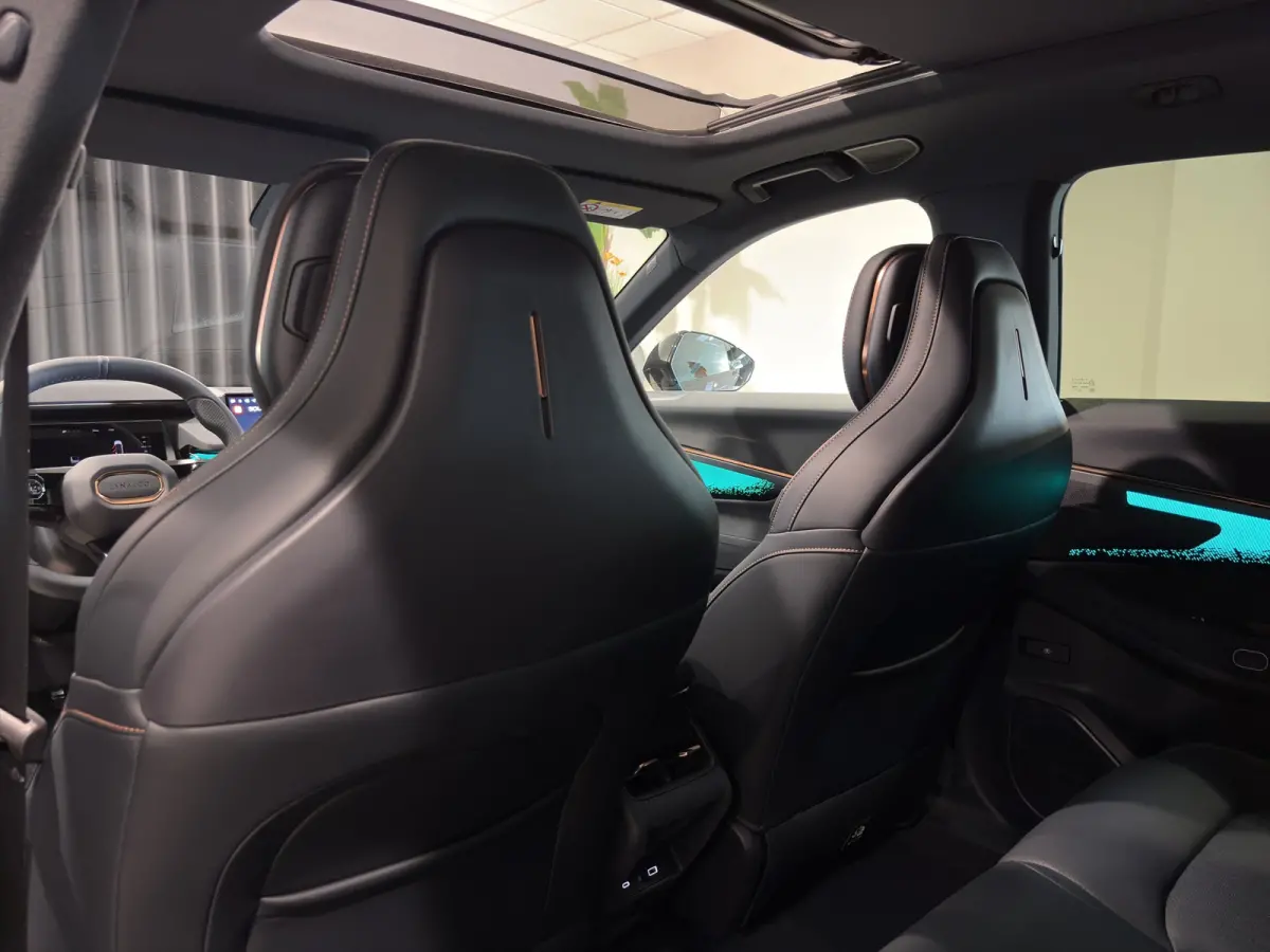 1.5 T PHEV 257 KW More | BLIS | Harman Kardon | Stoel Massage + Ventilatie |  360 Camera | Panoramadak | Stoel + stuur verwarming |