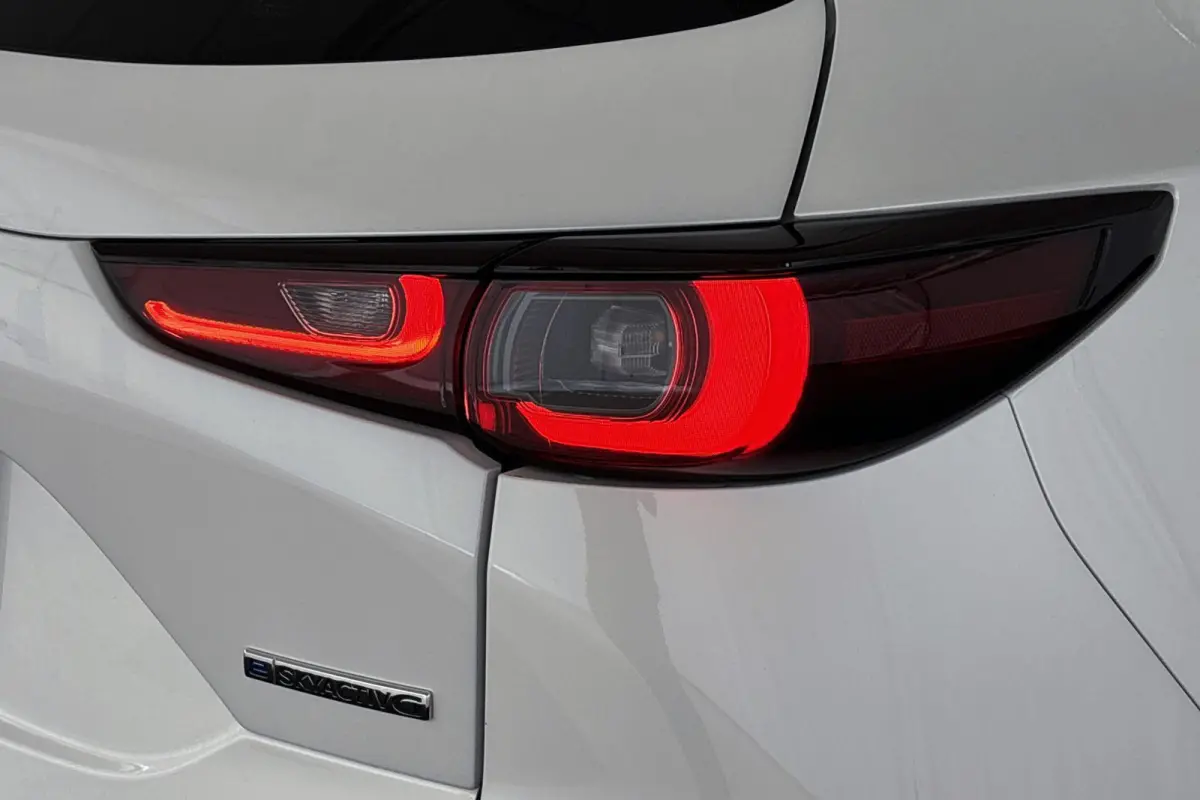 2.0 e-SkyActiv-G M Hybrid 165 Takumi Trekhaak Schuif-/Kanteldak Stoelventilatie