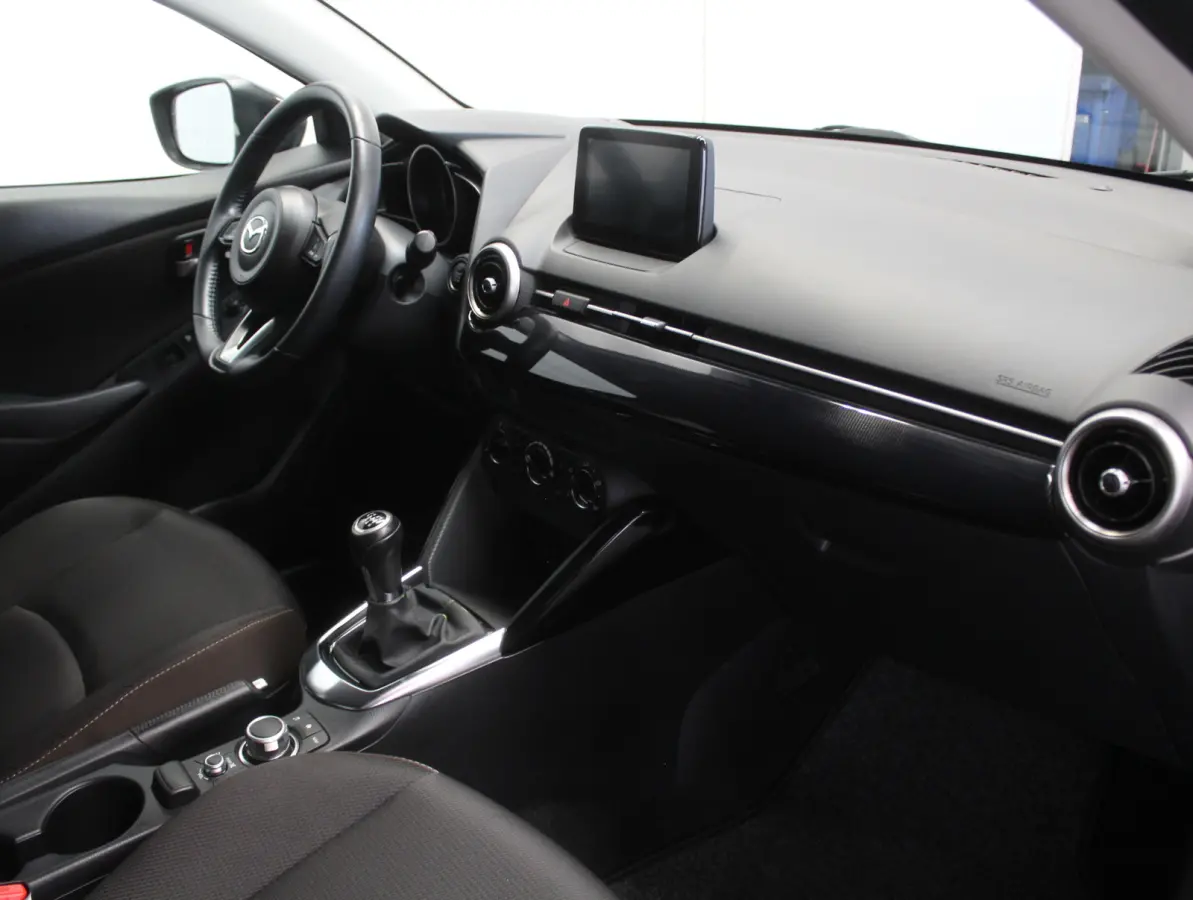 1.5 Skyactiv-G Style Selected AIRCO | LMV16 | LED | CAMERA | CARPLAY | CRUISE | DAB