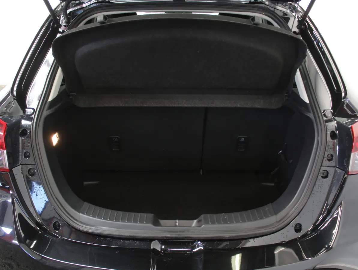 1.5 Skyactiv-G Style Selected AIRCO | LMV16 | LED | CAMERA | CARPLAY | CRUISE | DAB
