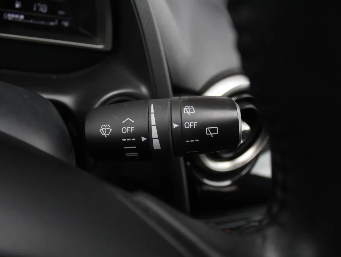 1.5 Skyactiv-G Style Selected AIRCO | LMV16 | LED | CAMERA | CARPLAY | CRUISE | DAB