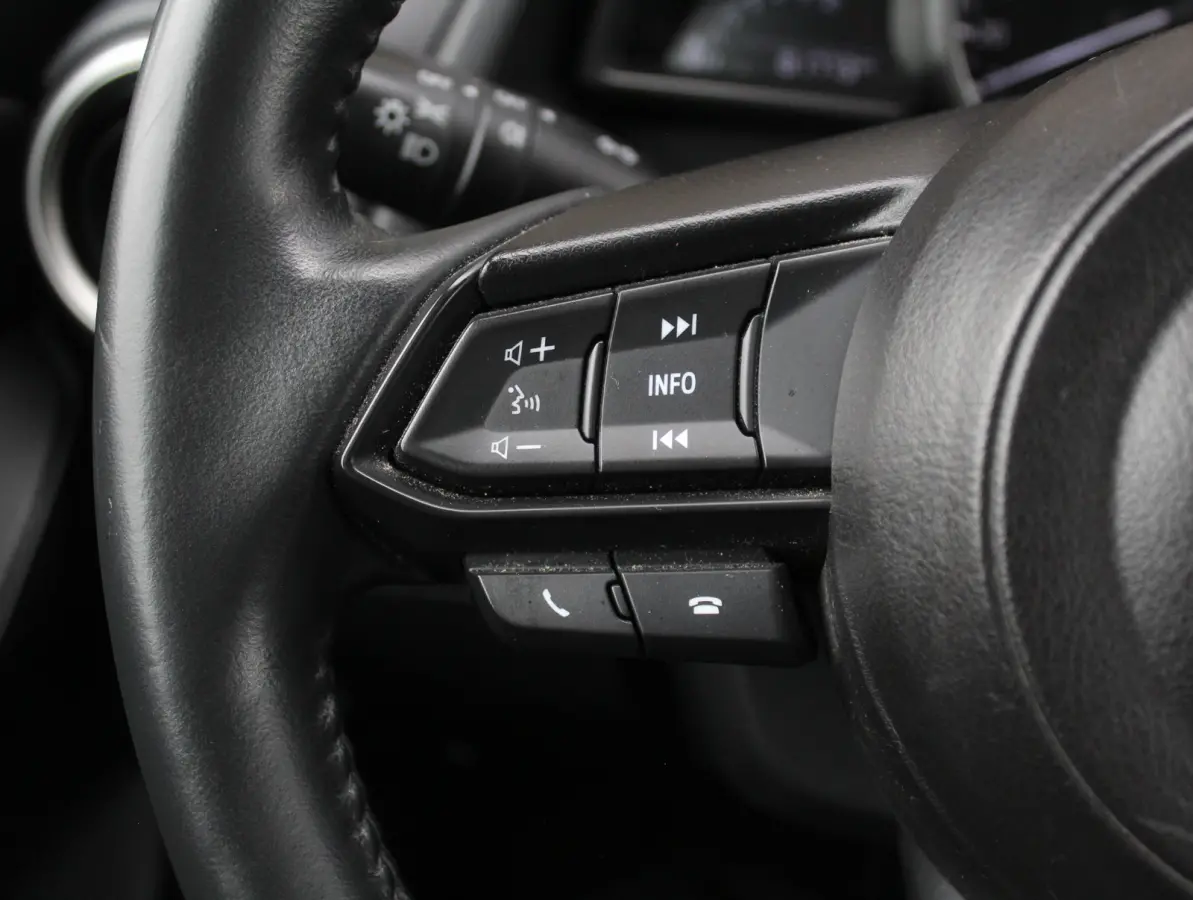 1.5 Skyactiv-G Style Selected AIRCO | LMV16 | LED | CAMERA | CARPLAY | CRUISE | DAB