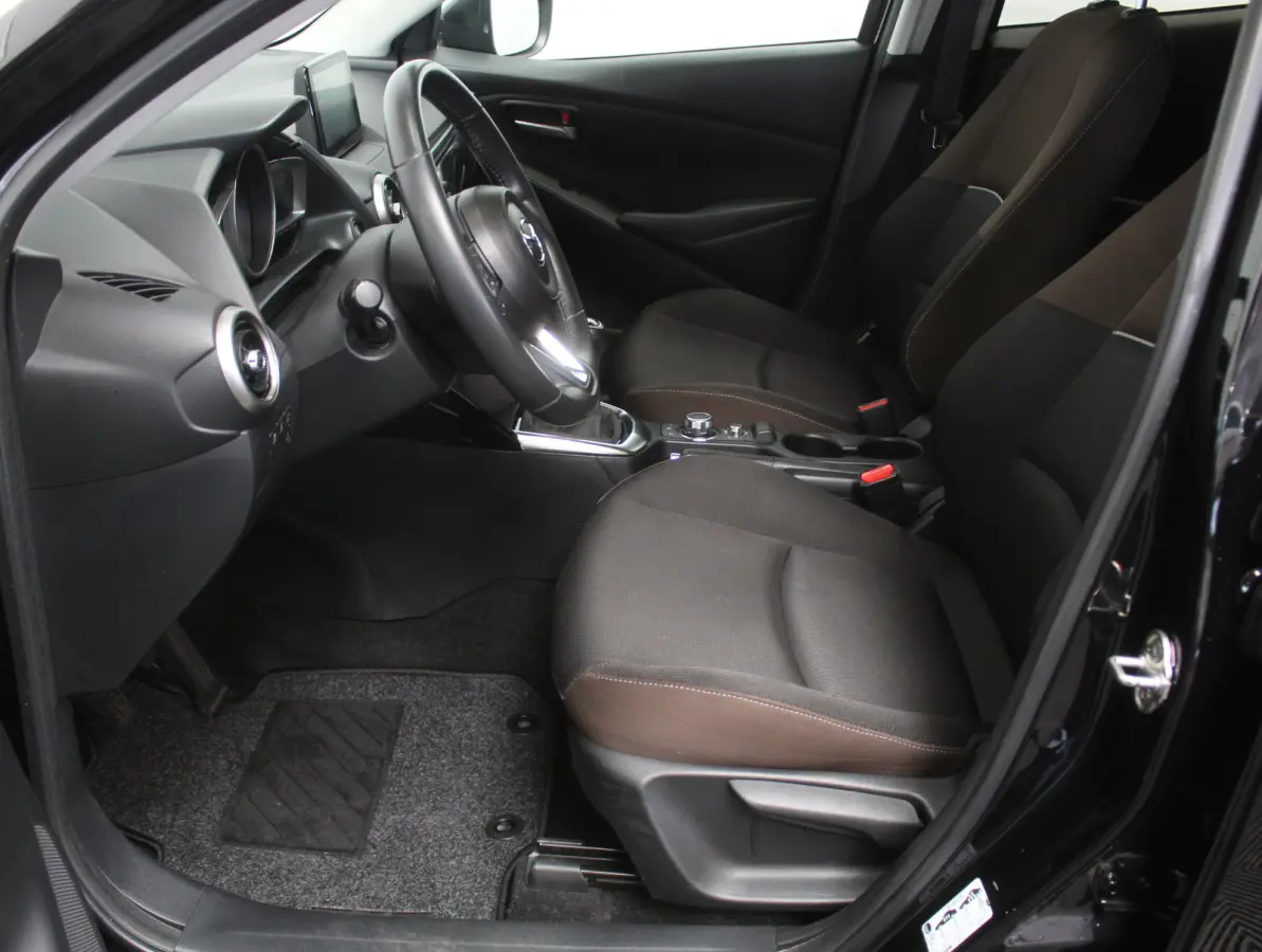 1.5 Skyactiv-G Style Selected AIRCO | LMV16 | LED | CAMERA | CARPLAY | CRUISE | DAB