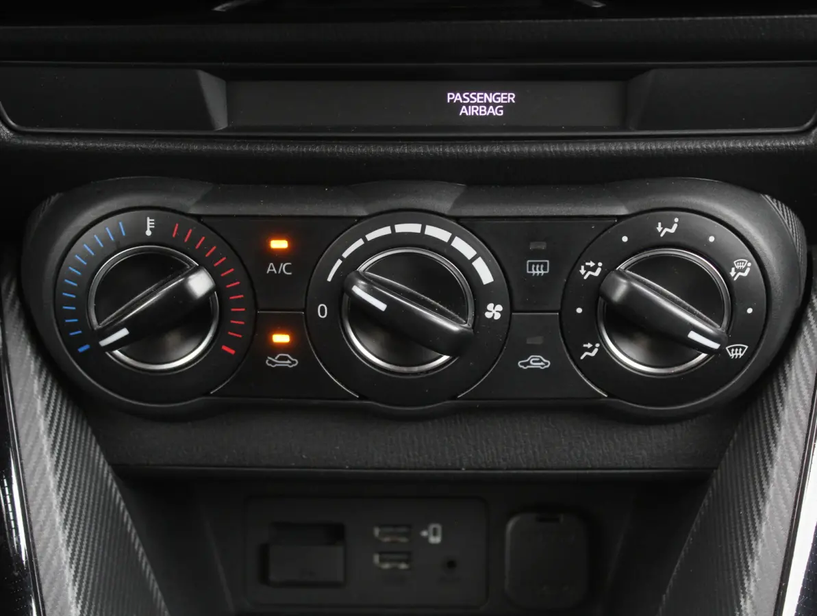 1.5 Skyactiv-G Style Selected AIRCO | LMV16 | LED | CAMERA | CARPLAY | CRUISE | DAB