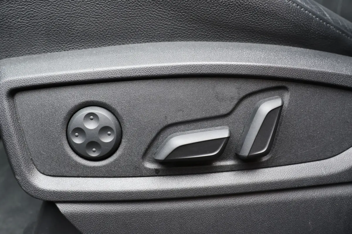 3.0 TFSI 354 PK SQ5 | Stoelventilatie | Luchtvering | B&O | CarPlay | Camera | Carbon inleg | Keyless Go | Elek .trekhaak