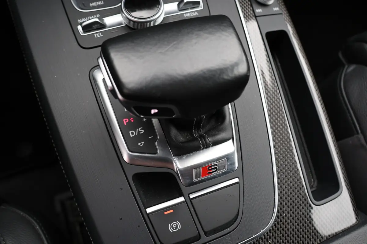 3.0 TFSI 354 PK SQ5 | Stoelventilatie | Luchtvering | B&O | CarPlay | Camera | Carbon inleg | Keyless Go | Elek .trekhaak