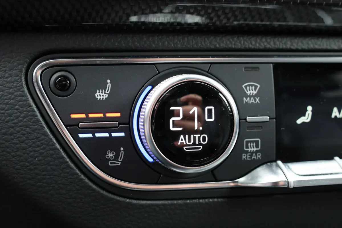 3.0 TFSI 354 PK SQ5 | Stoelventilatie | Luchtvering | B&O | CarPlay | Camera | Carbon inleg | Keyless Go | Elek .trekhaak