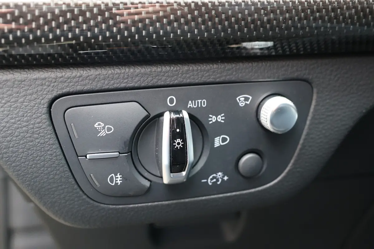 3.0 TFSI 354 PK SQ5 | Stoelventilatie | Luchtvering | B&O | CarPlay | Camera | Carbon inleg | Keyless Go | Elek .trekhaak