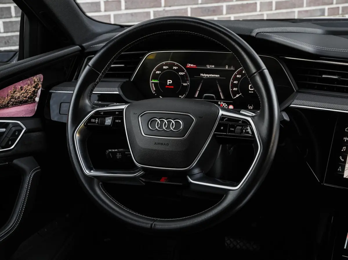 S quattro 95 kWh 503 PK | SOH 99% | Panoramadak | RS-zetels | HUD | B&O | ACC | 360 Camera | Soft-Close | Luchtvering | 23" | incl. BTW