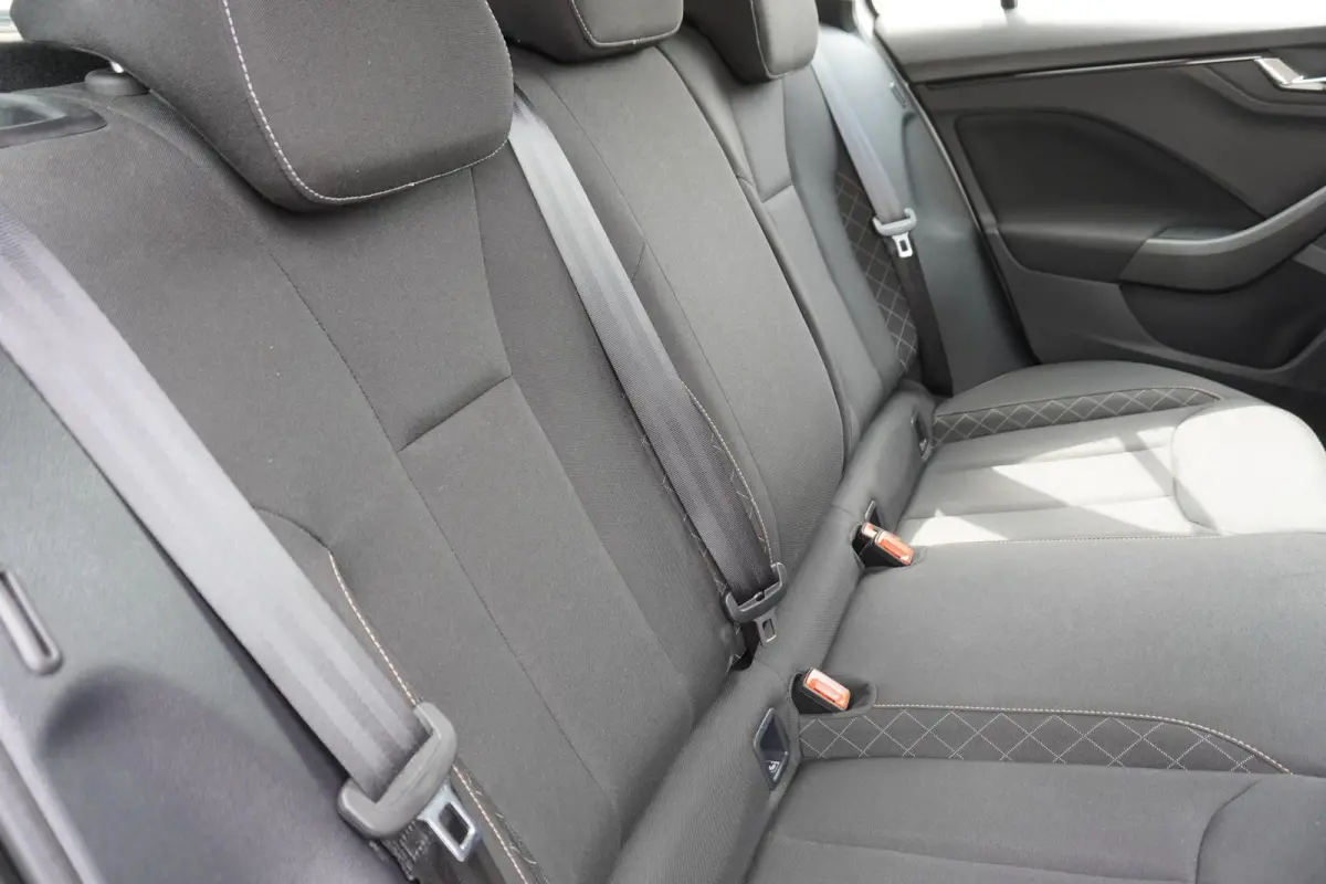 1.0 TSI 110pk Ambition | Airco | Cruise Control | SmartLink | Lane Assist