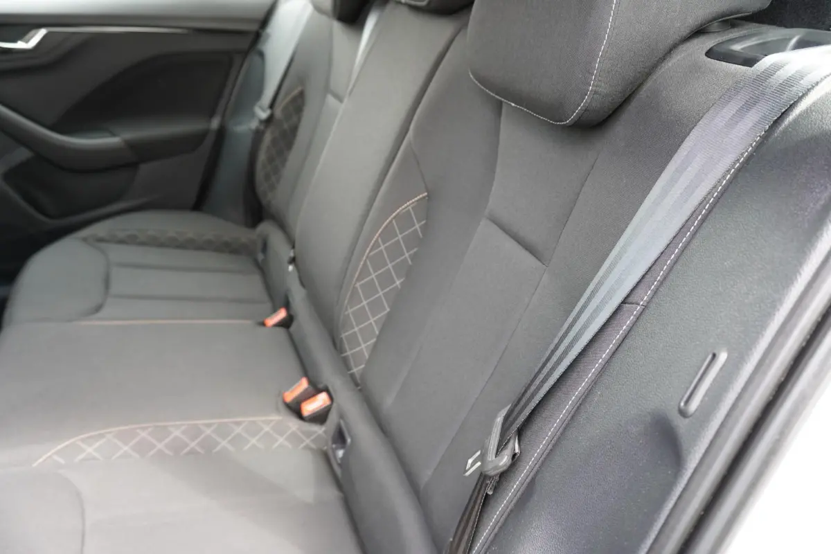 1.0 TSI 110pk Ambition | Airco | Cruise Control | SmartLink | Lane Assist