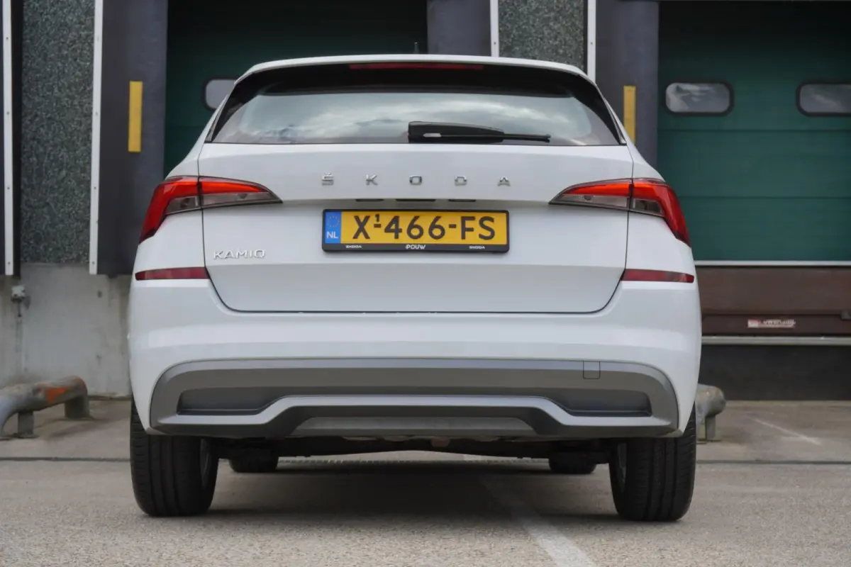 1.0 TSI 110pk Ambition | Airco | Cruise Control | SmartLink | Lane Assist