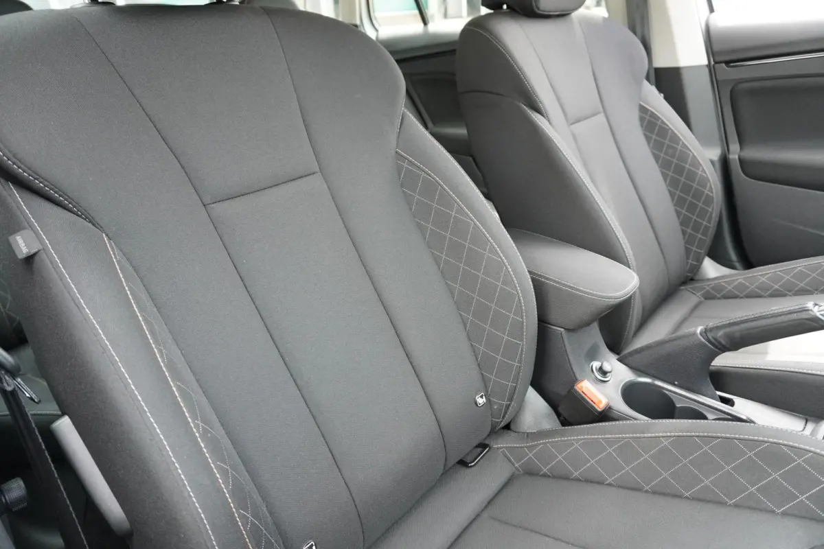 1.0 TSI 110pk Ambition | Airco | Cruise Control | SmartLink | Lane Assist