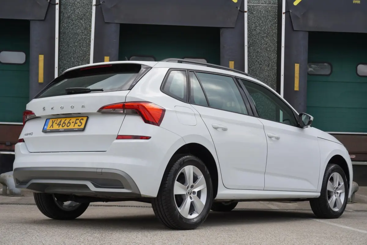 1.0 TSI 110pk Ambition | Airco | Cruise Control | SmartLink | Lane Assist