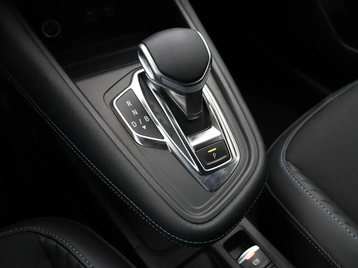E-Tech full hybrid 145pk Esprit Alpine | Stuurverwarming | Adaptive Cruise | Digitale Cockpit | Achteruitrijcamera | Google Navigatie |