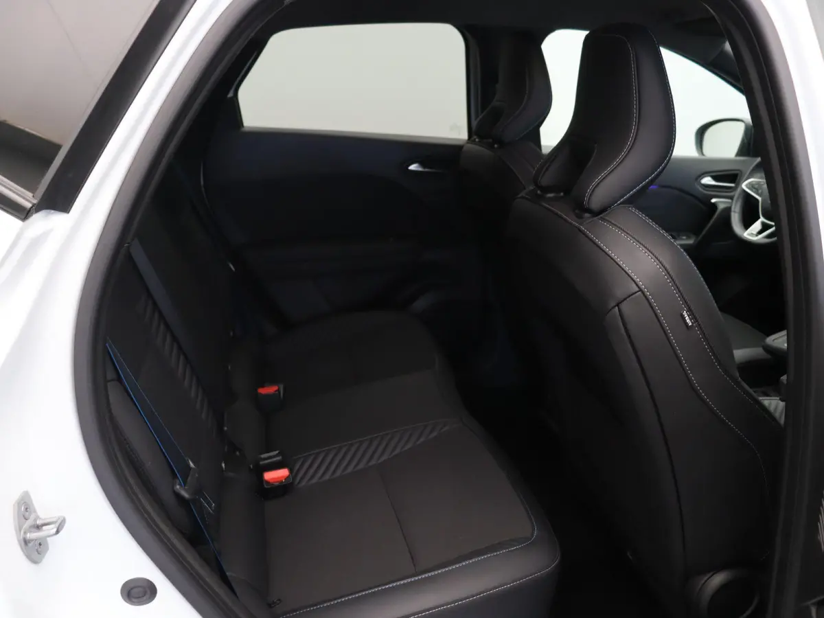 E-Tech full hybrid 145pk Esprit Alpine | Stuurverwarming | Adaptive Cruise | Digitale Cockpit | Achteruitrijcamera | Google Navigatie |