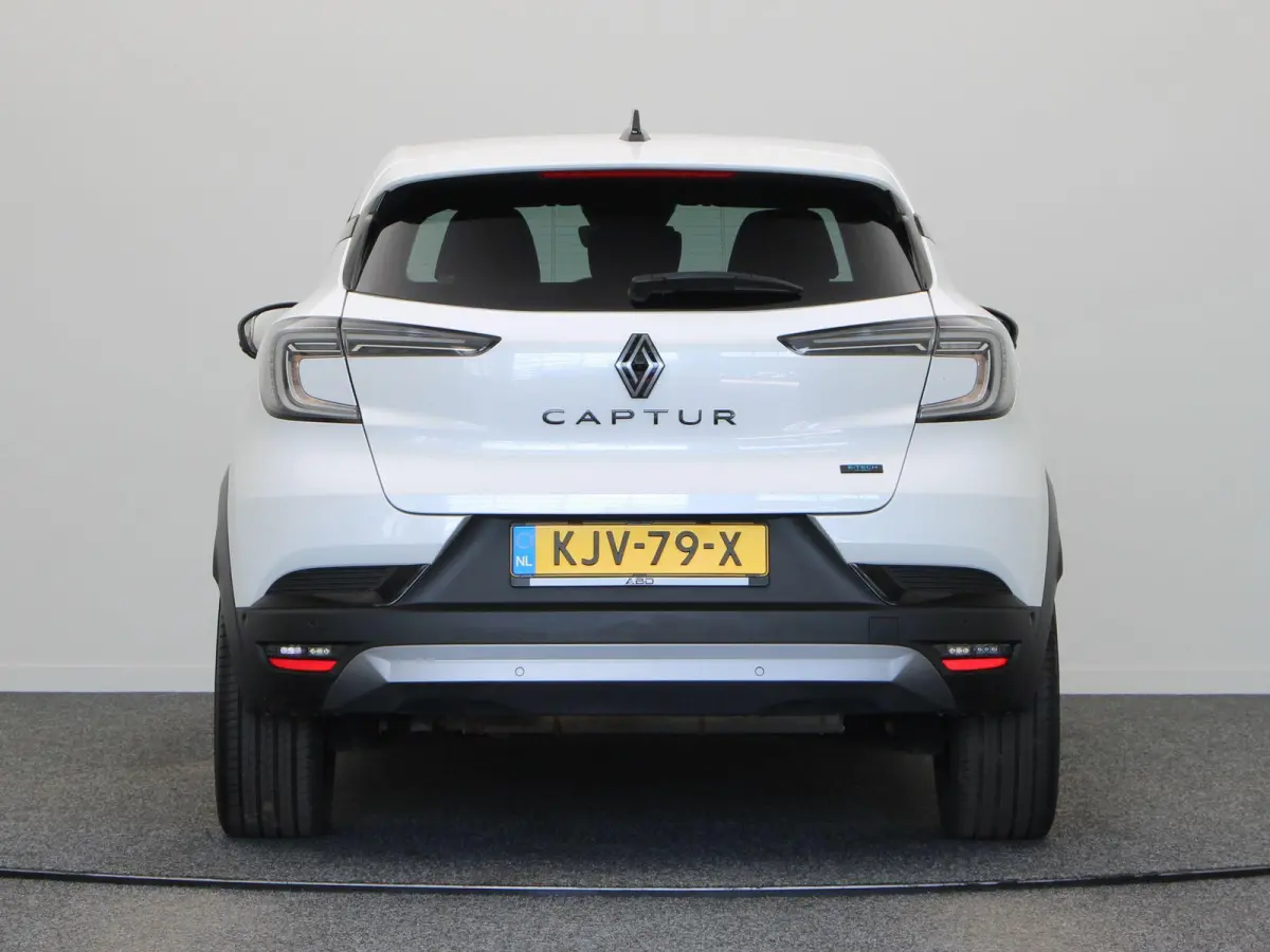 E-Tech full hybrid 145pk Esprit Alpine | Stuurverwarming | Adaptive Cruise | Digitale Cockpit | Achteruitrijcamera | Google Navigatie |