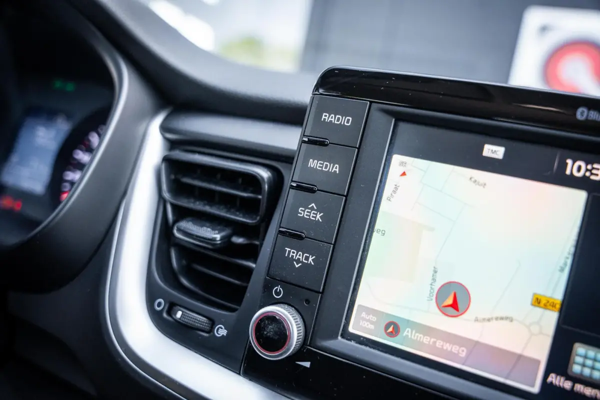 1.0 T-GDi DynamicLine*CARPLAY*NAP*CAMERA*NAVI*LED*