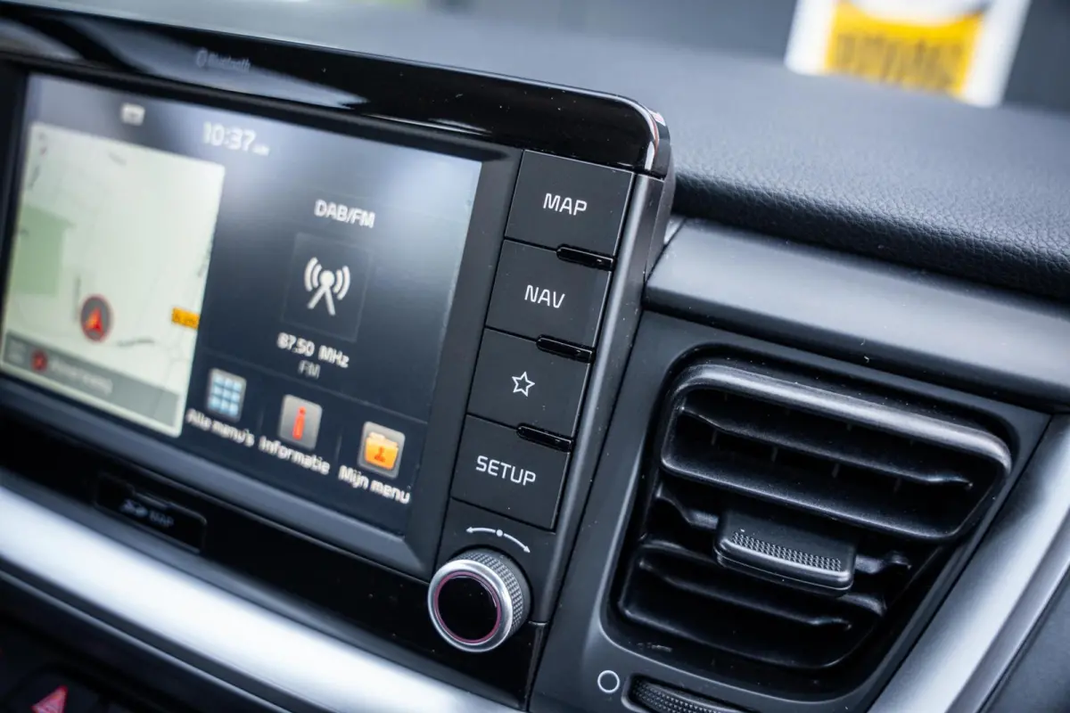 1.0 T-GDi DynamicLine*CARPLAY*NAP*CAMERA*NAVI*LED*