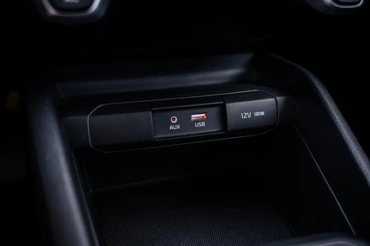1.0 T-GDi DynamicLine*CARPLAY*NAP*CAMERA*NAVI*LED*