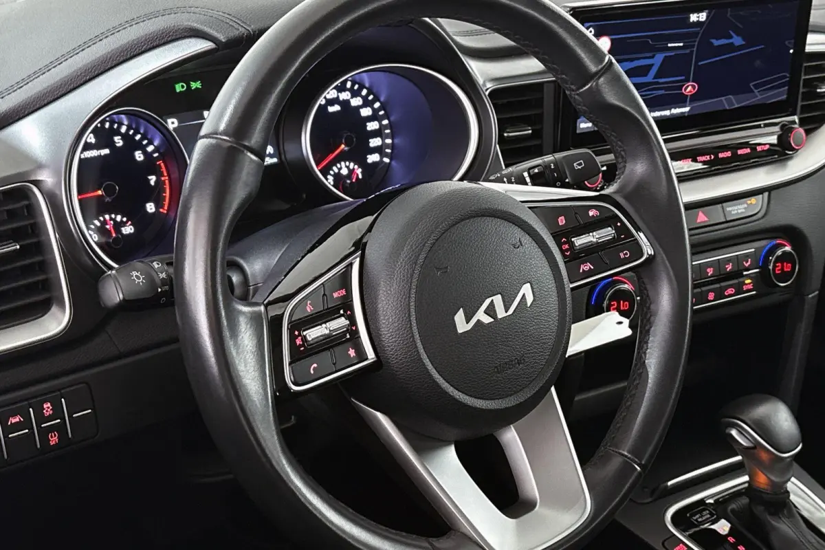 1.0 T-GDi MHEV DynamicLine Automaat Navi Camera Apple Carplay Clima