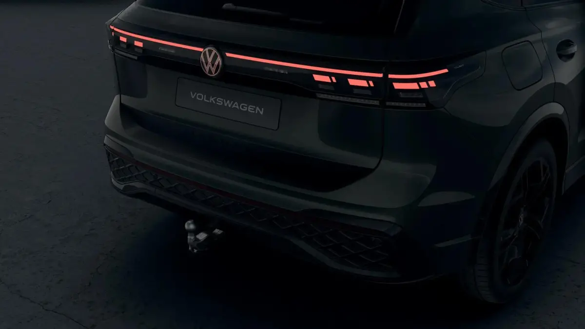 1.5 eHybrid 204pk R-Line Edition | 20" Velgen | Panoramadak
