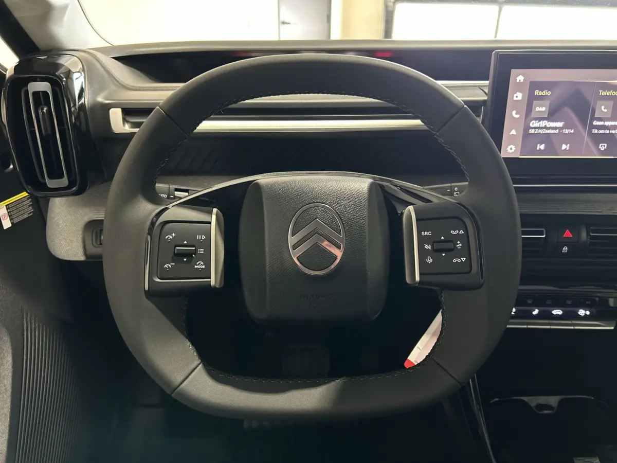 Max 113pk Comfort Range 44 kWh | 11kw 3-fase lader | head up display | navigatie | Bespaar € 6.750,00!!