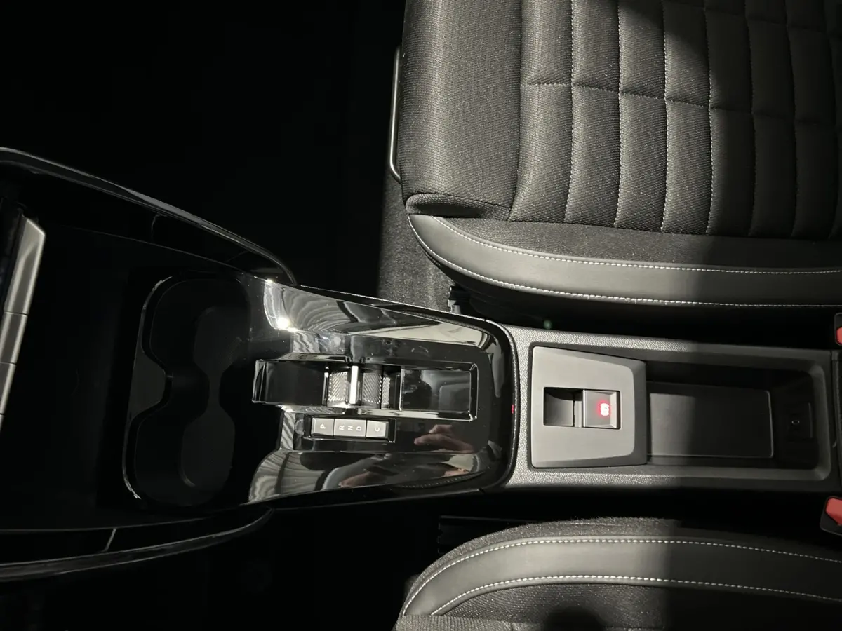 Max 113pk Comfort Range 44 kWh | 11kw 3-fase lader | head up display | navigatie | Bespaar € 6.750,00!!