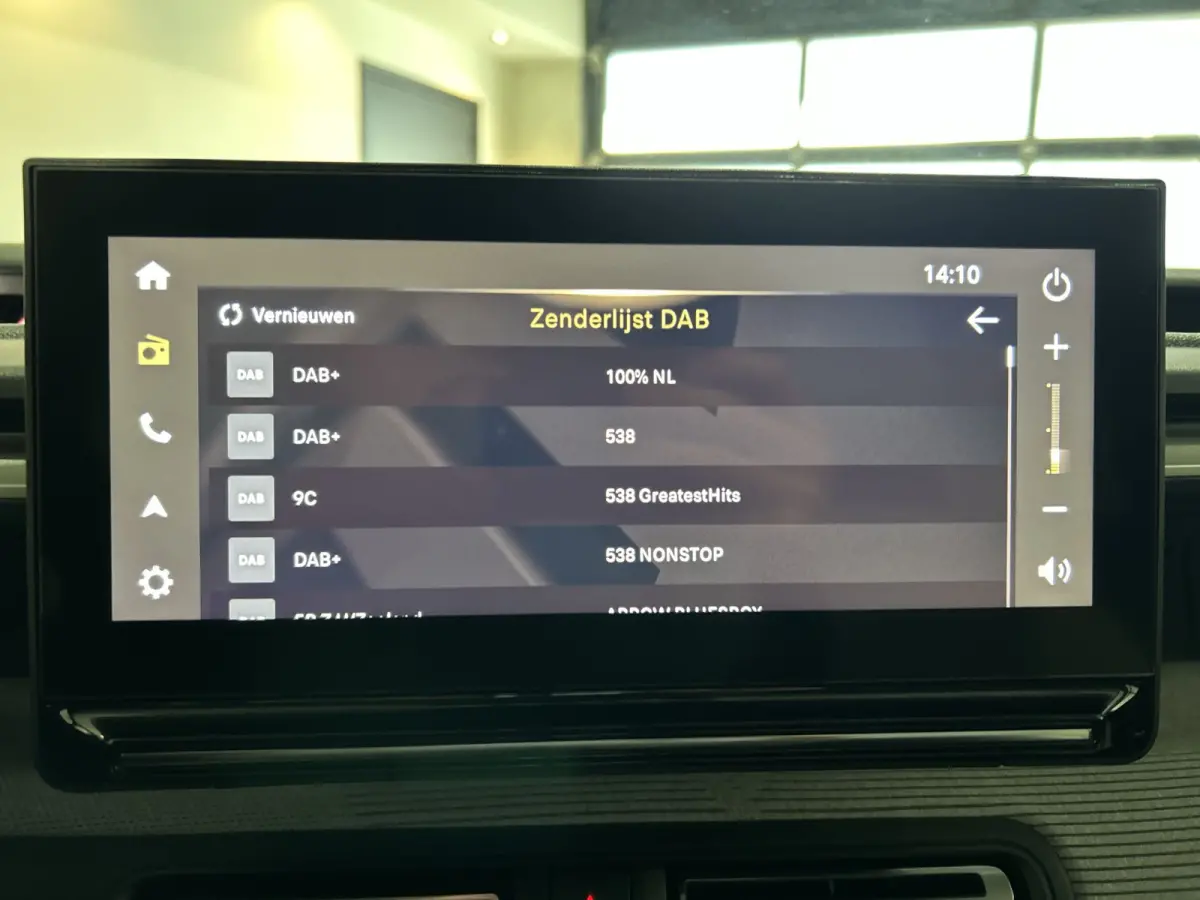 Max 113pk Comfort Range 44 kWh | 11kw 3-fase lader | head up display | navigatie | Bespaar € 6.750,00!!