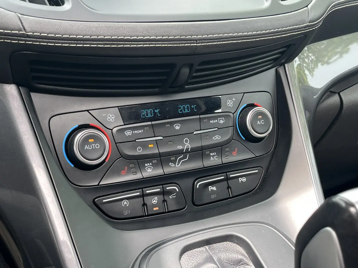 1.5 EcoBoost Vignale iAWD 176pk/129kW Automaat | Full Options | Panoramadak | Afn. trekhaak | Luxury Pack | Technology Pack | Driver Assistance Pack | etc. etc.