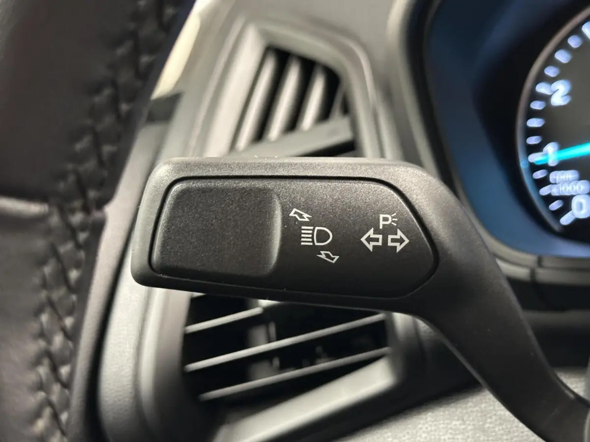 1.0 EcoBoost Titanium ECC LM CARPLAY NAVI CRUISE.