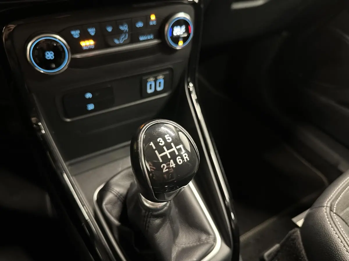 1.0 EcoBoost Titanium ECC LM CARPLAY NAVI CRUISE.