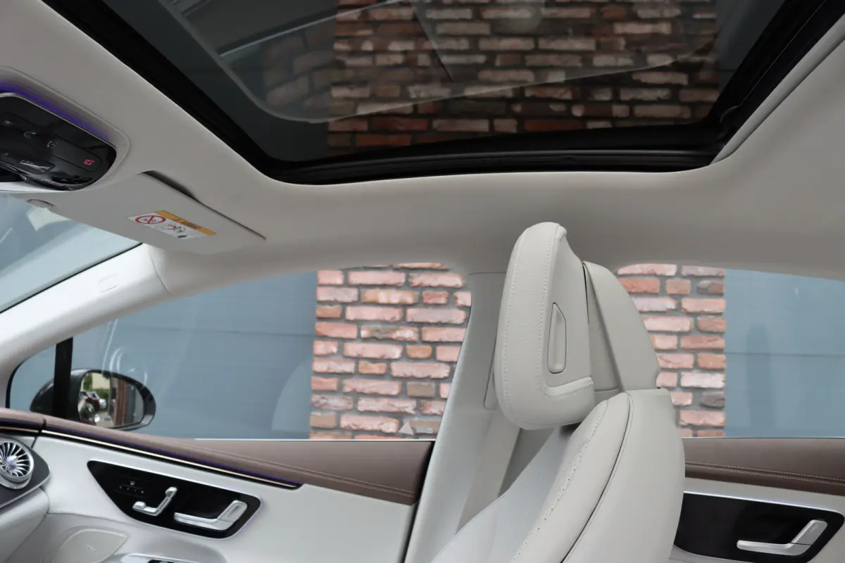 350+ Launch Edition Luxury Line 91 kWh | Distronic | Panoramadak | Memory | Leder | Camera | HUD | Keyless Go | Verwarmd Stuurwiel | High Perf. LED |