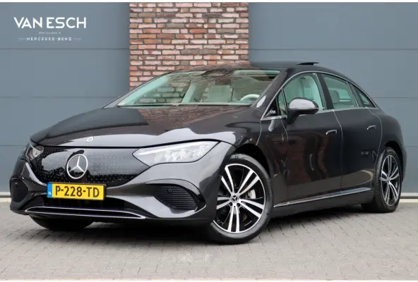 350+ Launch Edition Luxury Line 91 kWh | Distronic | Panoramadak | Memory | Leder | Camera | HUD | Keyless Go | Verwarmd Stuurwiel | High Perf. LED |