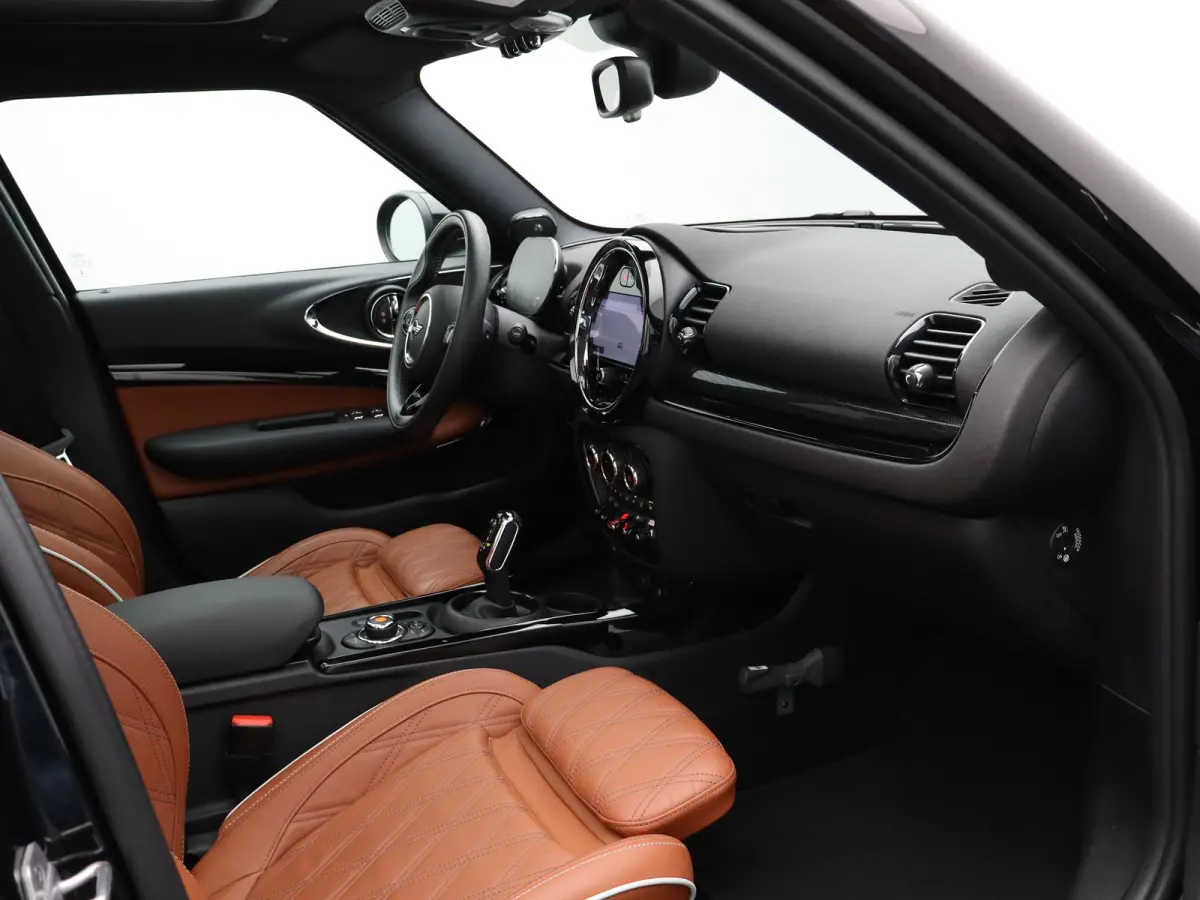 Mini 1.5 Cooper Richmond Park Edition |  Achteruitrijcamera | Panoramisch schuifdak | Climate Control | Apple Carplay/Android Auto