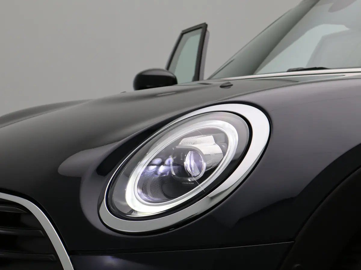 Mini 1.5 Cooper Richmond Park Edition |  Achteruitrijcamera | Panoramisch schuifdak | Climate Control | Apple Carplay/Android Auto