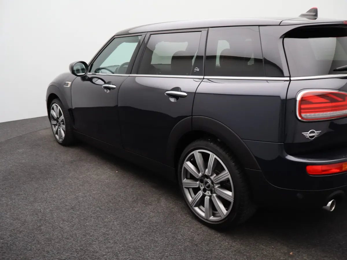 Mini 1.5 Cooper Richmond Park Edition |  Achteruitrijcamera | Panoramisch schuifdak | Climate Control | Apple Carplay/Android Auto
