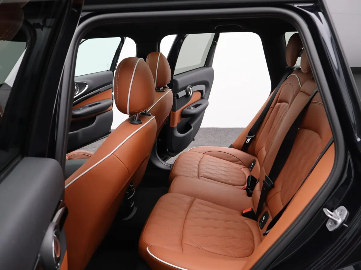 Mini 1.5 Cooper Richmond Park Edition |  Achteruitrijcamera | Panoramisch schuifdak | Climate Control | Apple Carplay/Android Auto