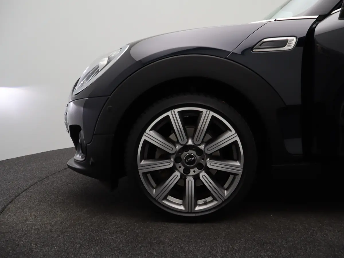 Mini 1.5 Cooper Richmond Park Edition |  Achteruitrijcamera | Panoramisch schuifdak | Climate Control | Apple Carplay/Android Auto