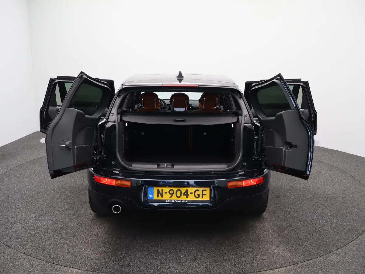 Mini 1.5 Cooper Richmond Park Edition |  Achteruitrijcamera | Panoramisch schuifdak | Climate Control | Apple Carplay/Android Auto