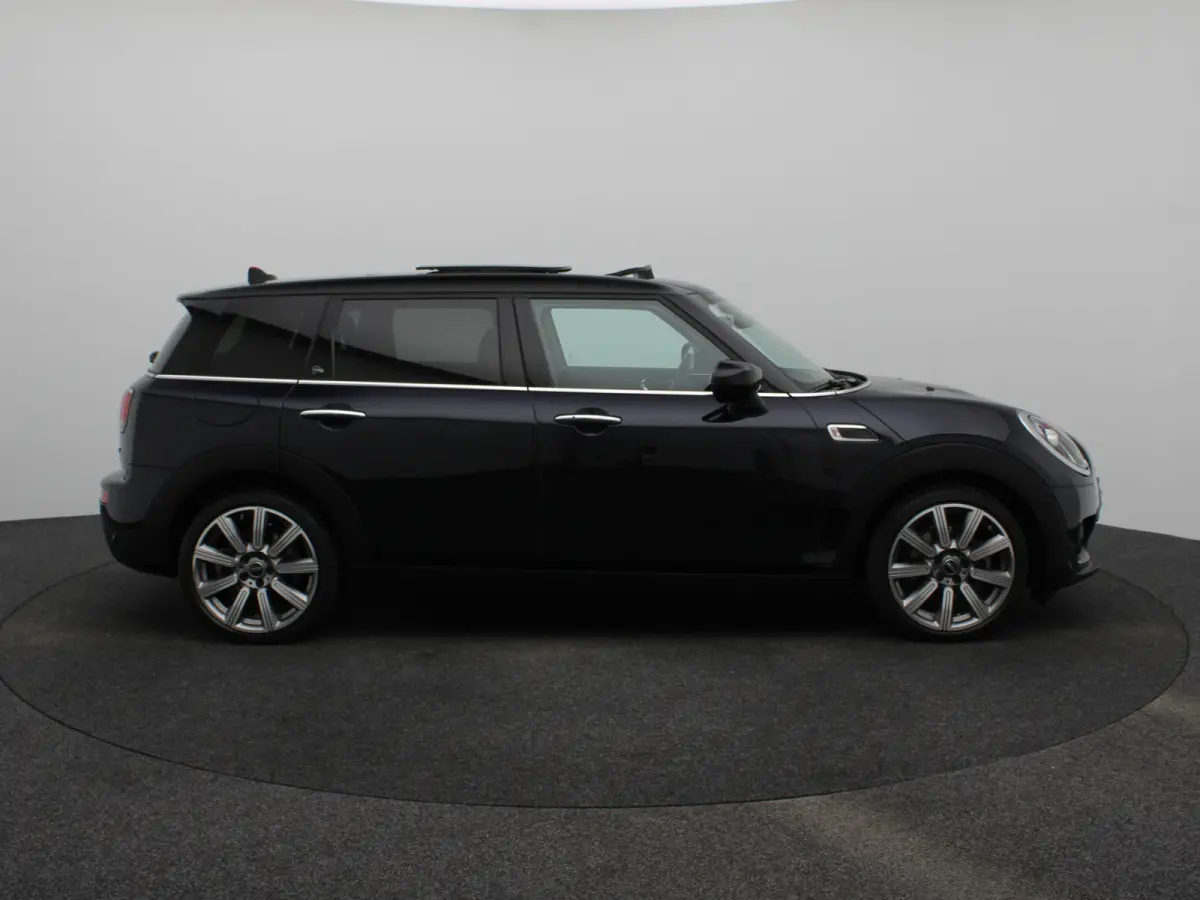 Mini 1.5 Cooper Richmond Park Edition |  Achteruitrijcamera | Panoramisch schuifdak | Climate Control | Apple Carplay/Android Auto