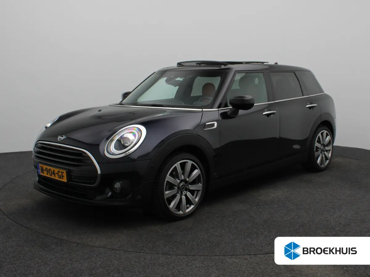 Mini 1.5 Cooper Richmond Park Edition |  Achteruitrijcamera | Panoramisch schuifdak | Climate Control | Apple Carplay/Android Auto