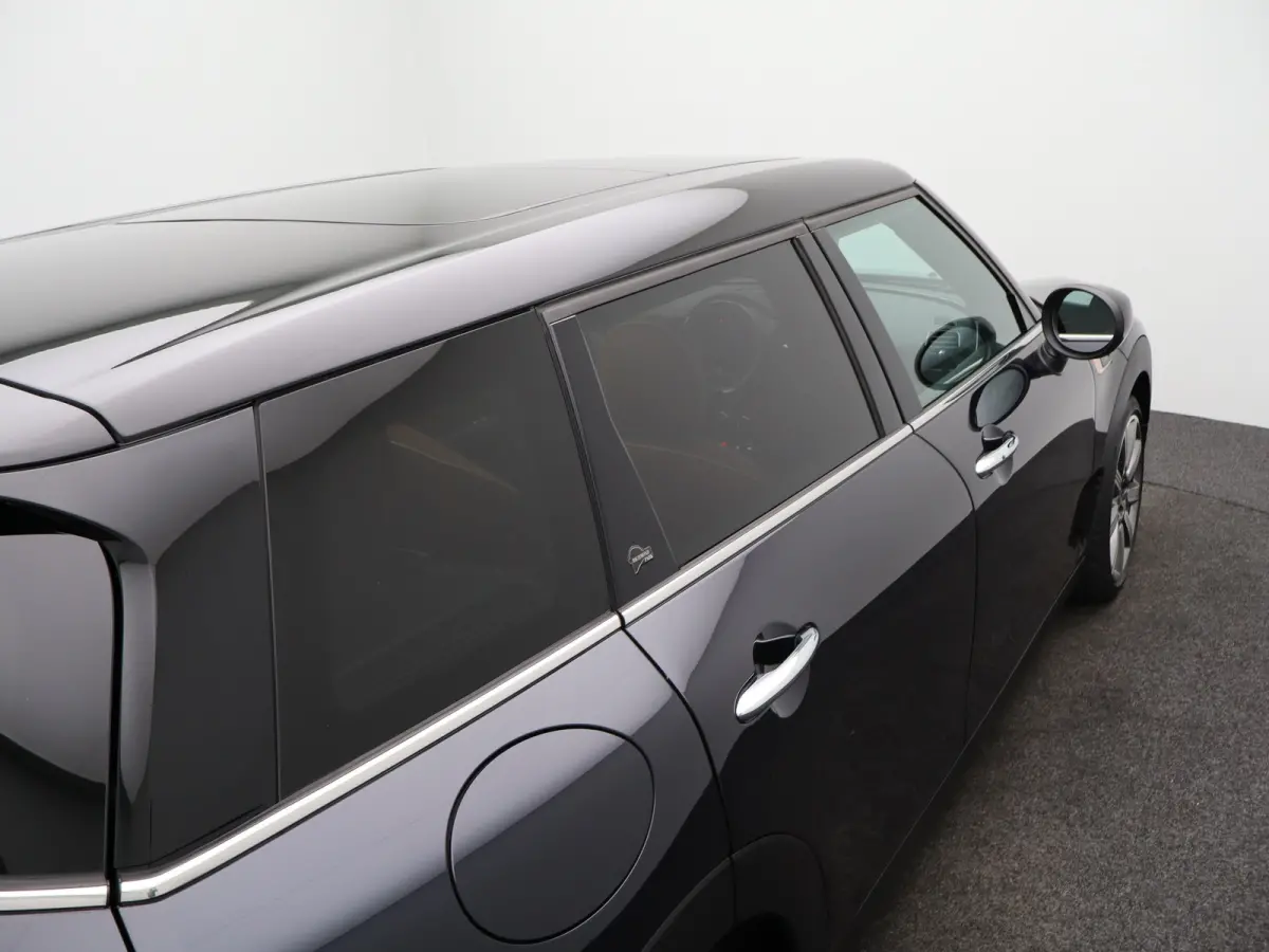 Mini 1.5 Cooper Richmond Park Edition |  Achteruitrijcamera | Panoramisch schuifdak | Climate Control | Apple Carplay/Android Auto