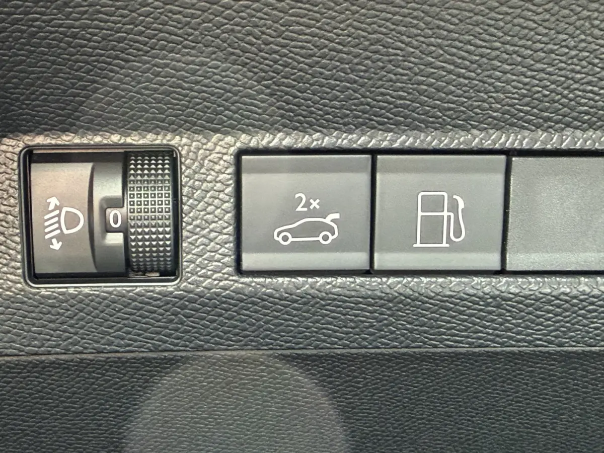 225pk Plug-In Hybrid Plus (Trekhaak - Elektrische Klep - Leder incl verwarming/koeling/massage/geheugen - Adaptieve Cruise Controle - Keyless Entry - Camera - Parkeersensoren V+A - LED)