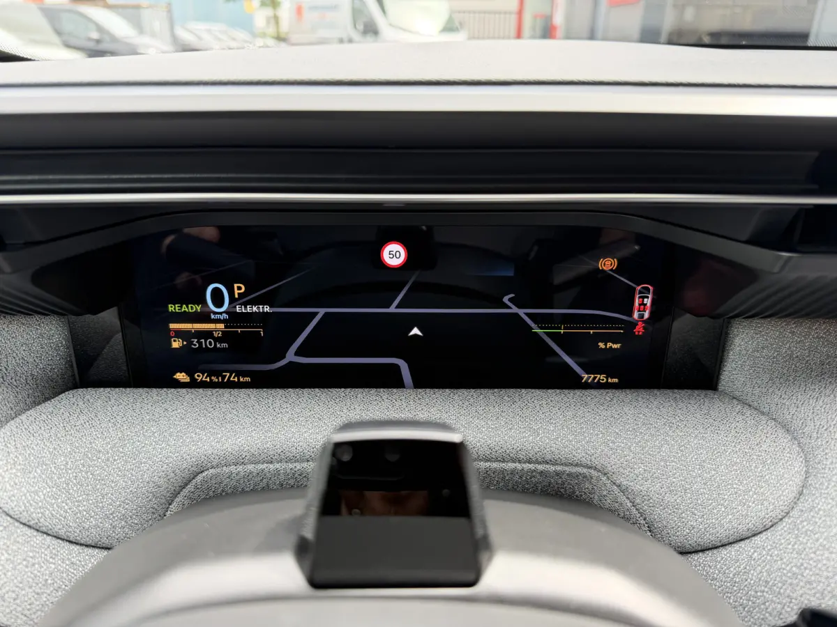 225pk Plug-In Hybrid Plus (Trekhaak - Elektrische Klep - Leder incl verwarming/koeling/massage/geheugen - Adaptieve Cruise Controle - Keyless Entry - Camera - Parkeersensoren V+A - LED)