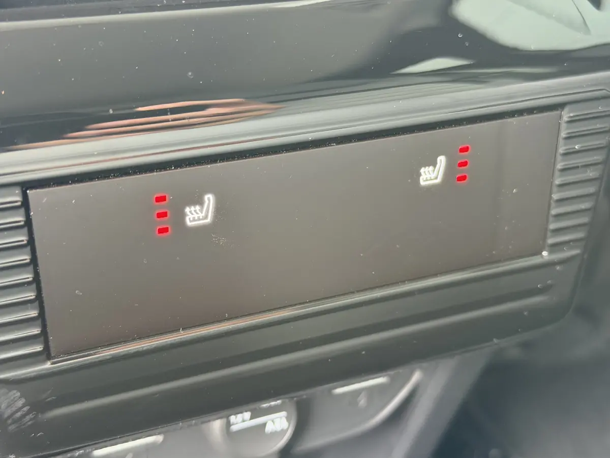 225pk Plug-In Hybrid Plus (Trekhaak - Elektrische Klep - Leder incl verwarming/koeling/massage/geheugen - Adaptieve Cruise Controle - Keyless Entry - Camera - Parkeersensoren V+A - LED)